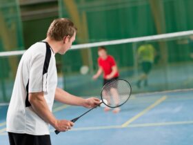 differences badminton padel