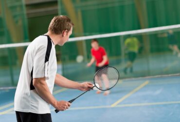 differences badminton padel
