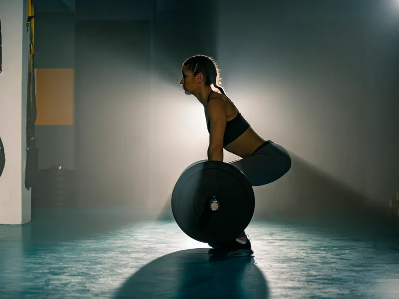 Beltless Deadlift: How to Do It, Muscles Worked & Common Mistakes