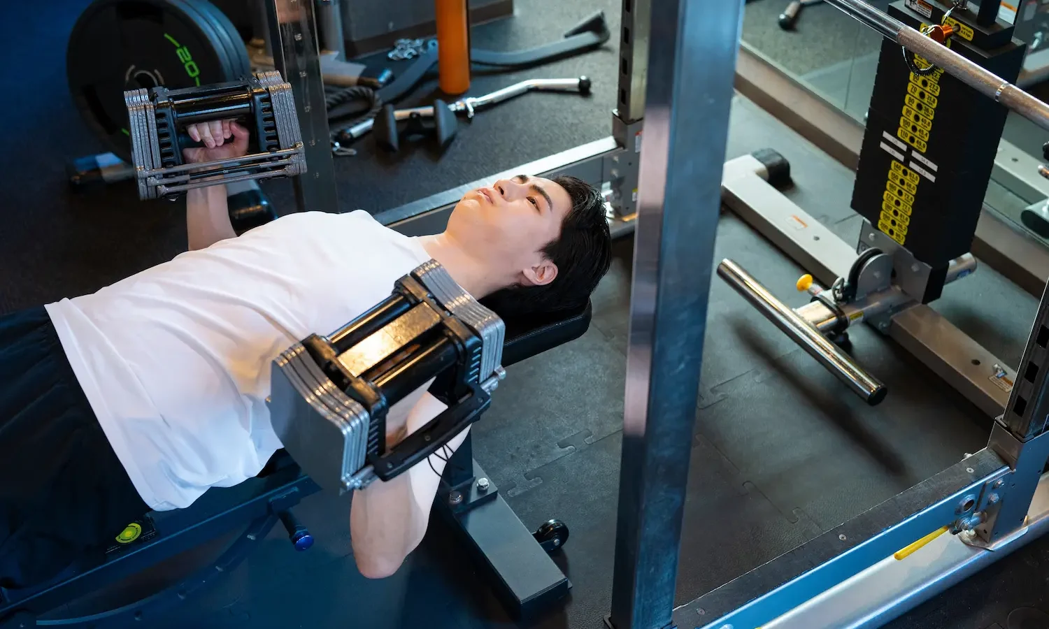 Neutral-Grip Bench Press: How to Do It, Muscles Worked & Common Mistakes