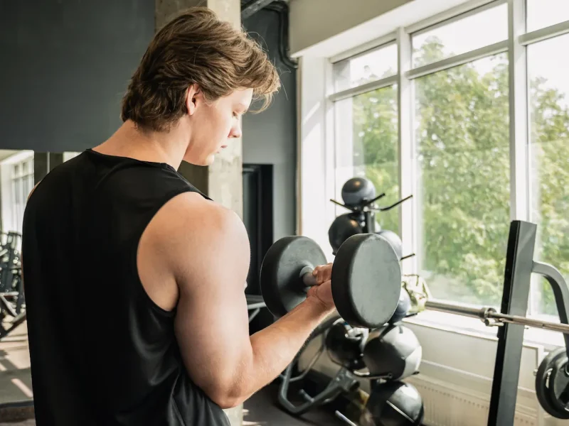 Zottman Curl: How to Do It, Muscles Worked & Common Mistakes
