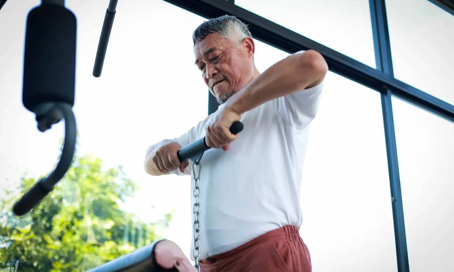Cable Upright Row: How to Do It, Muscles Worked & Common Mistakes