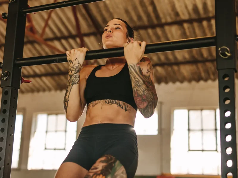 Close-Grip Pull-Up: How to Do It, Muscles Worked & Common Mistakes