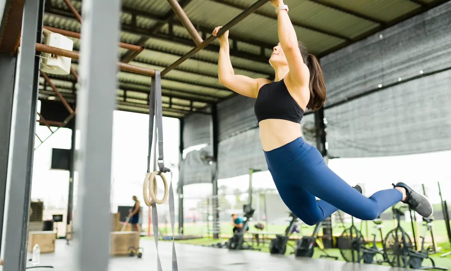 Kipping Pull-Up: How to Do It, Muscles Worked & Common Mistakes