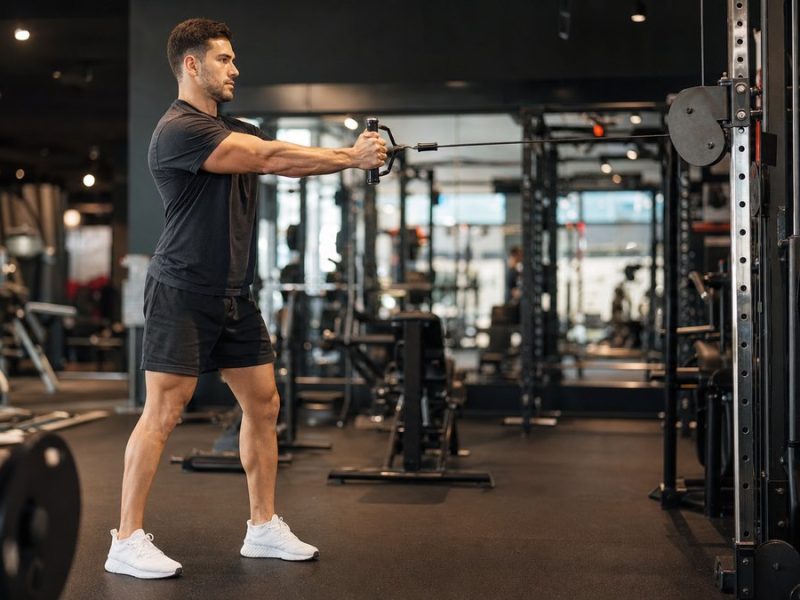 Pallof Press: How to Do It, Muscles Worked & Common Mistakes