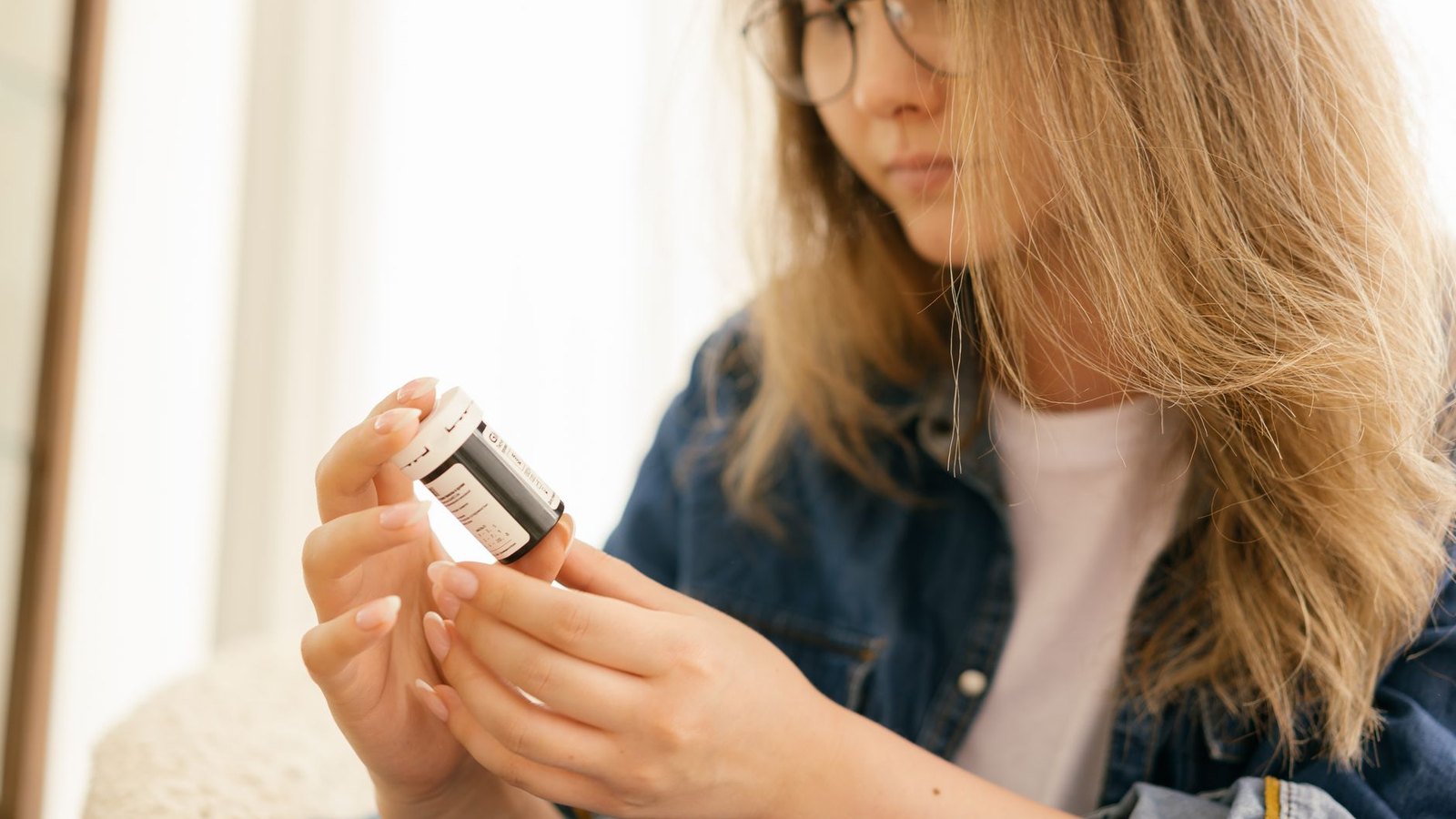 How to Read a CBD Gummy Label in the UK: CBD Amounts, THC Warnings, COAs and Safety Checks